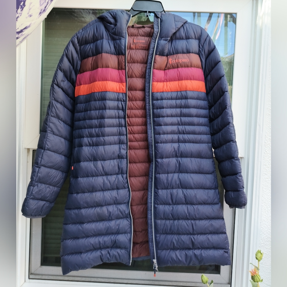 Cotoplaxi Navy and Red Puffer Coat- Capa Insulated Hooded Jacket - Women's Med.
